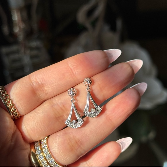 Victorian 14k white gold diamond earrings - Picture 5 of 7